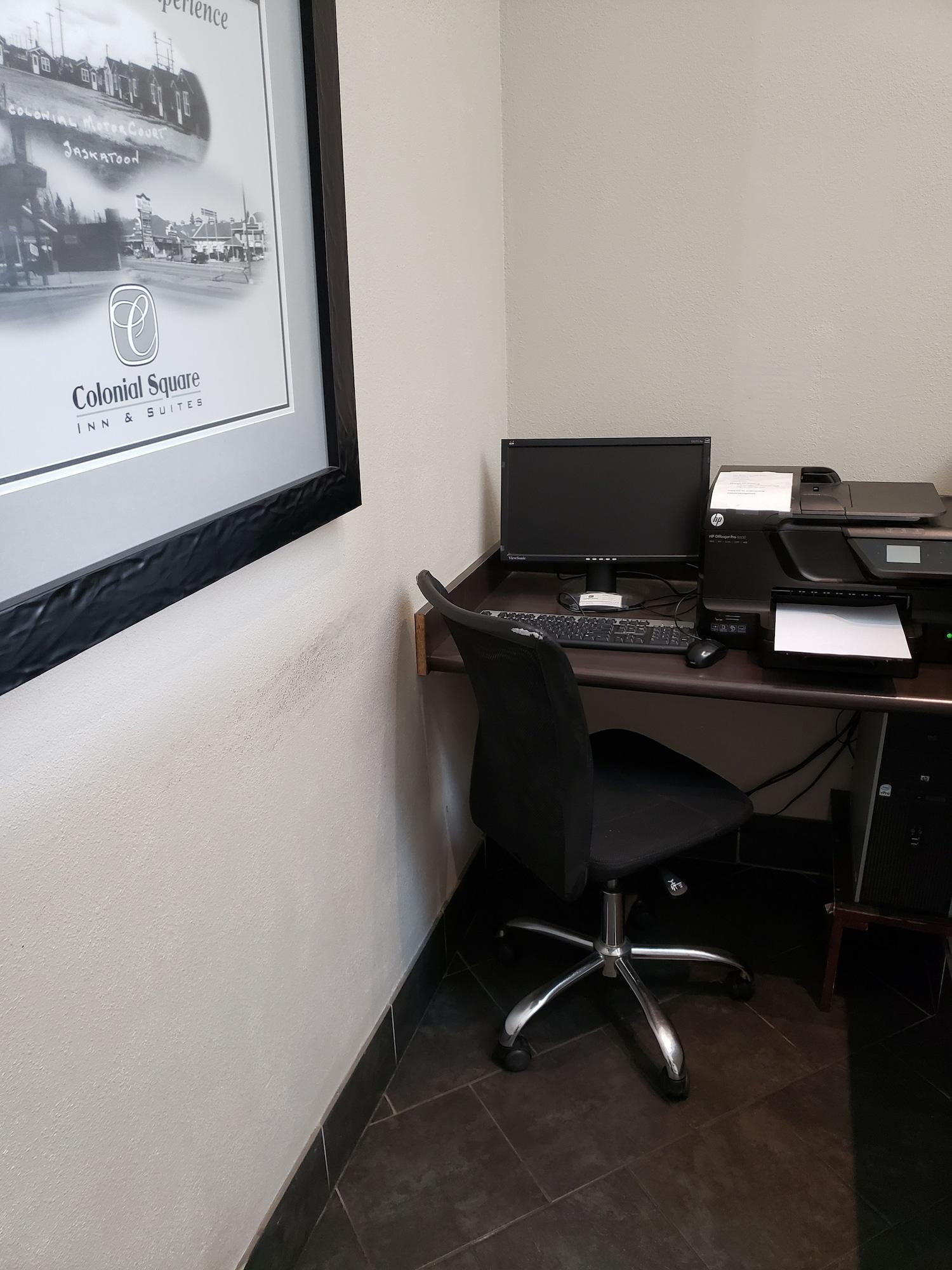 Colonial Square Inn & Suites Σασκάτουν Εξωτερικό φωτογραφία